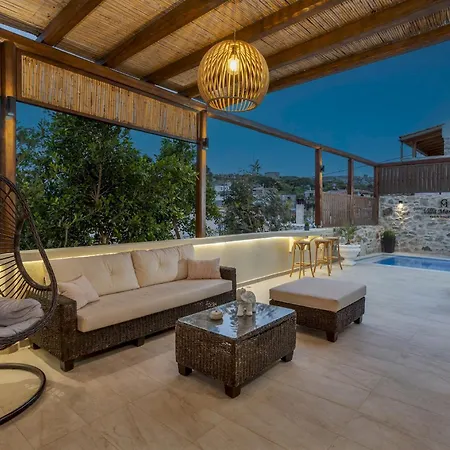 Case de vacanță Charaso Maritina Private Pool By Estia